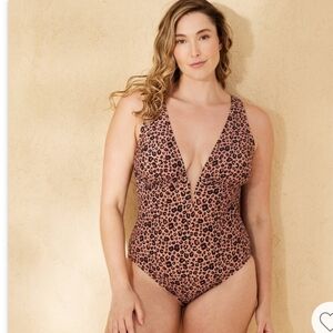 Shade & Shore plunge neck tummy control leopard one piece swimsuit